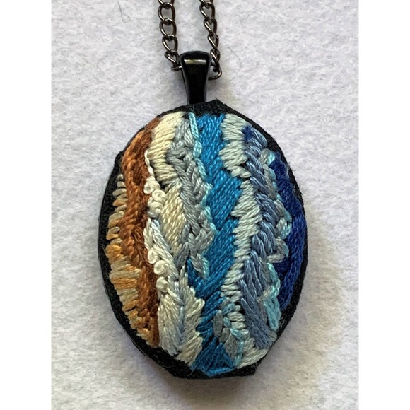 Waves on the Shore Embroidery Pendant Necklace - Picture 4 of 4